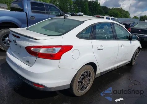 2013 Ford Focus Se z USA, uszkodzony, nr VIN 1FADP3F22DL216627